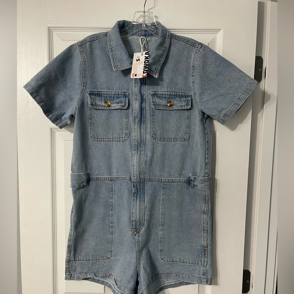 Cowoka/Amazon Denim zip romper size Small